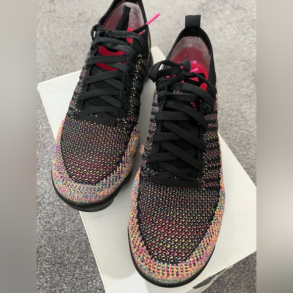 Nike Air Vapormax Flyknit 2 Sneakers - Picture 2 of 3